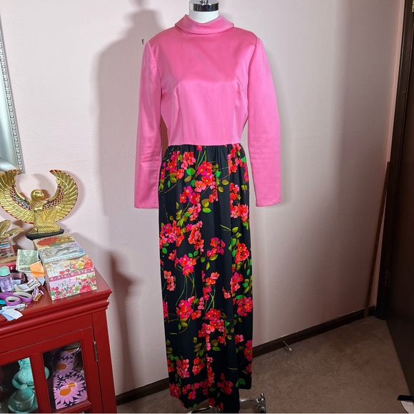 Vintage 60s 70s Mod Handmade Long Sleeve Floral Pink Black hostess Maxi dress - Picture 1 of 16